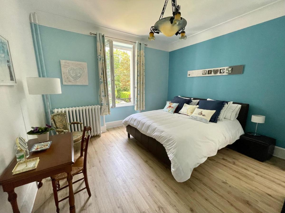 La Maison Bleue « La Charade » Thaon-les-Vosges Esterno foto